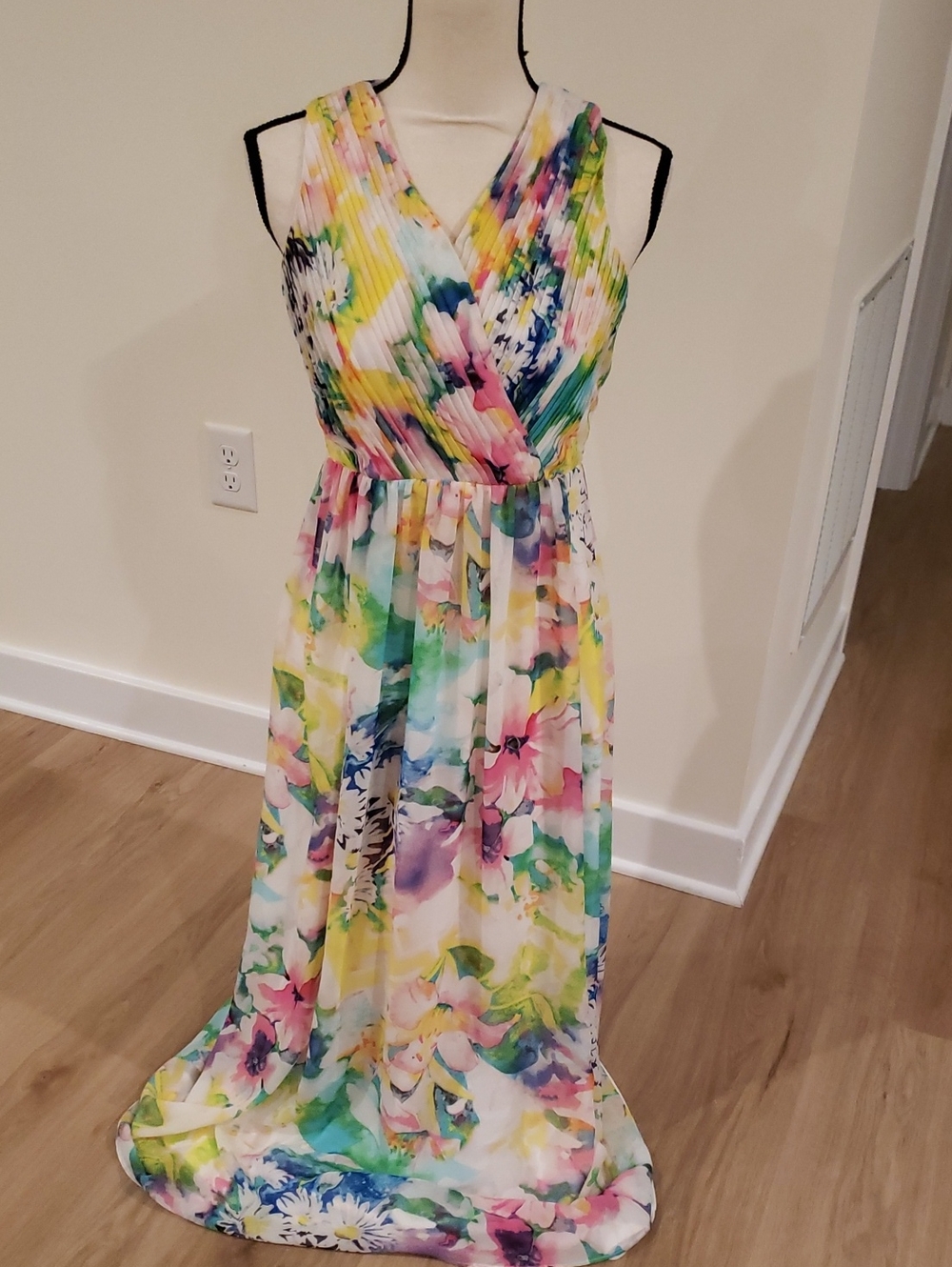 D R Collection Floral Watercolor V-Neck Maxi Dress Sleeveless